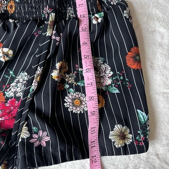 Joe B Short - Picture 7 of 7